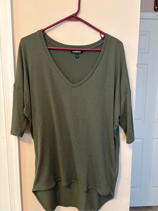 Express Tops - Express Olive V-Neck Short Sleeve Pullover